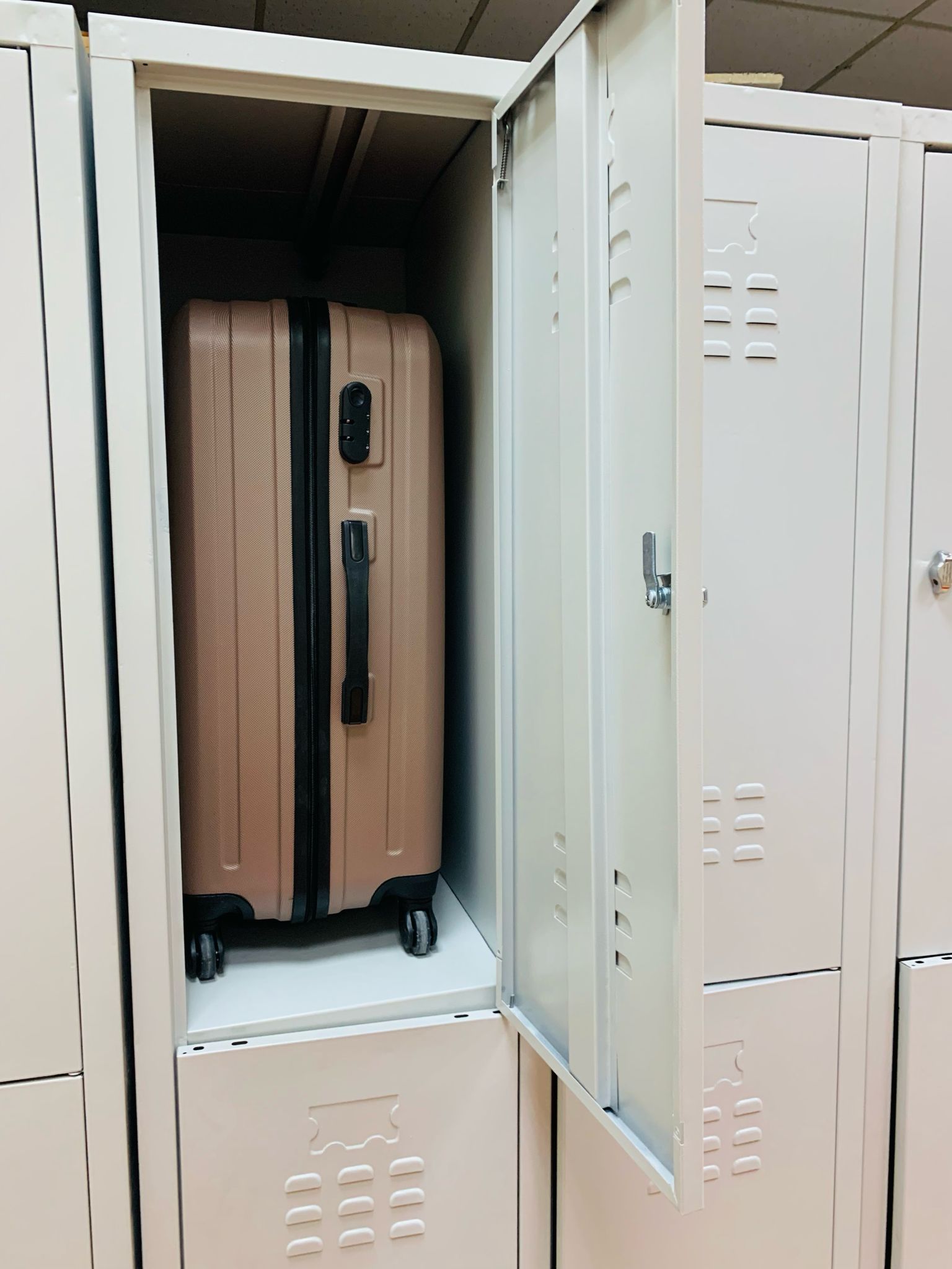 Long term Luggage Storage and Lockers